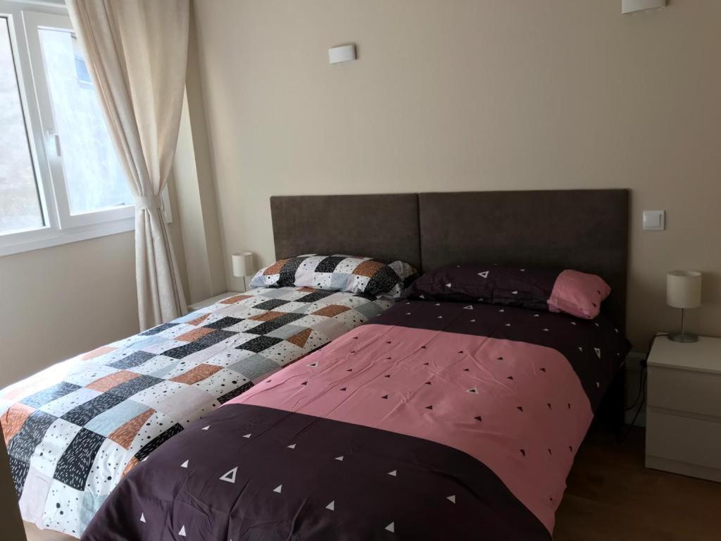 Apartamentos Picasso Алькала-де-Енарес Екстер'єр фото