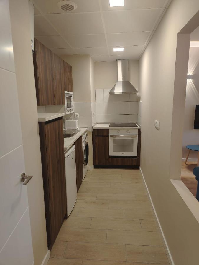 Apartamentos Picasso Алькала-де-Енарес Екстер'єр фото