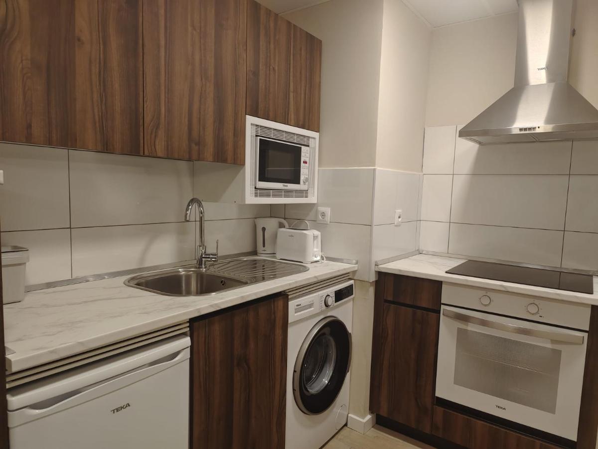 Apartamentos Picasso Алькала-де-Енарес Екстер'єр фото